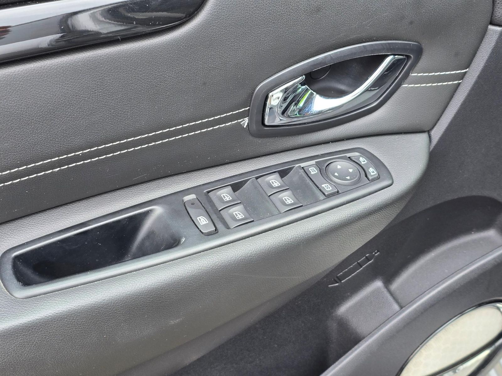 Renault Grand Scenic 2015 - foto 10