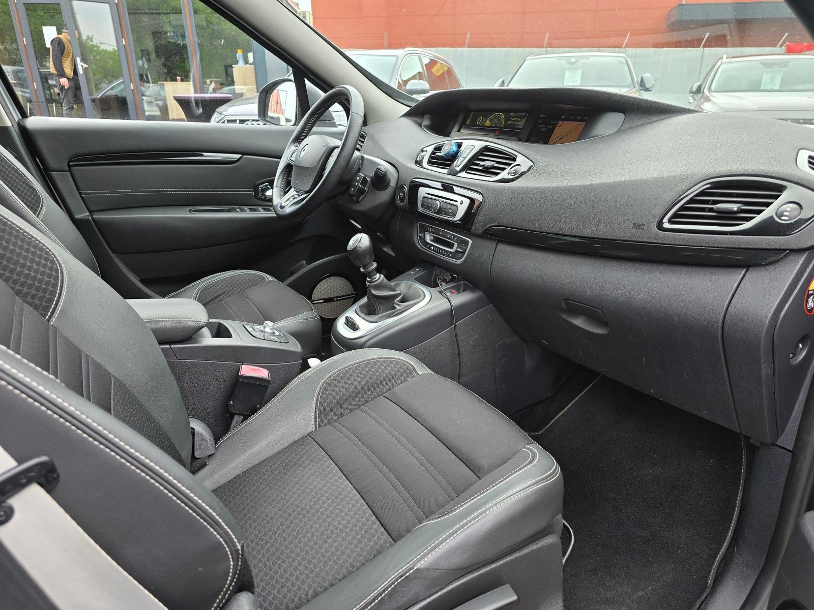 Renault Grand Scenic 2015 - foto 13