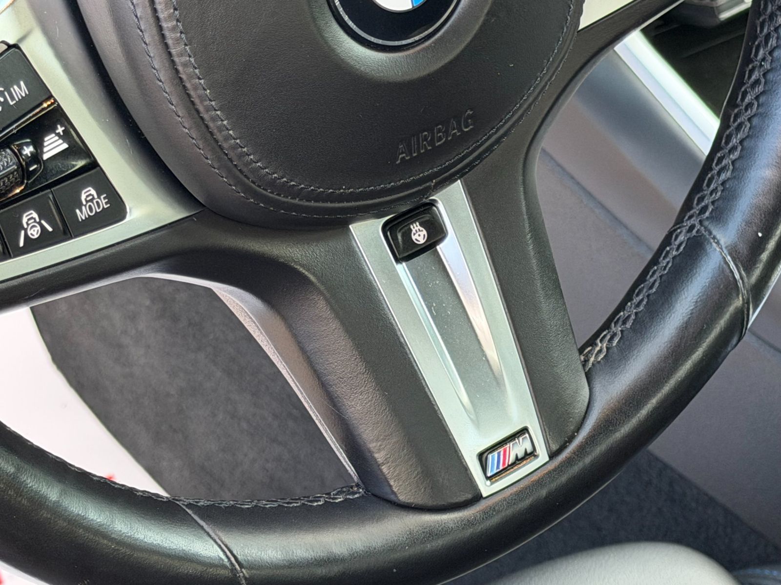 BMW Seria 3 2024 320d xDrive MHEV 190 CP - foto 26
