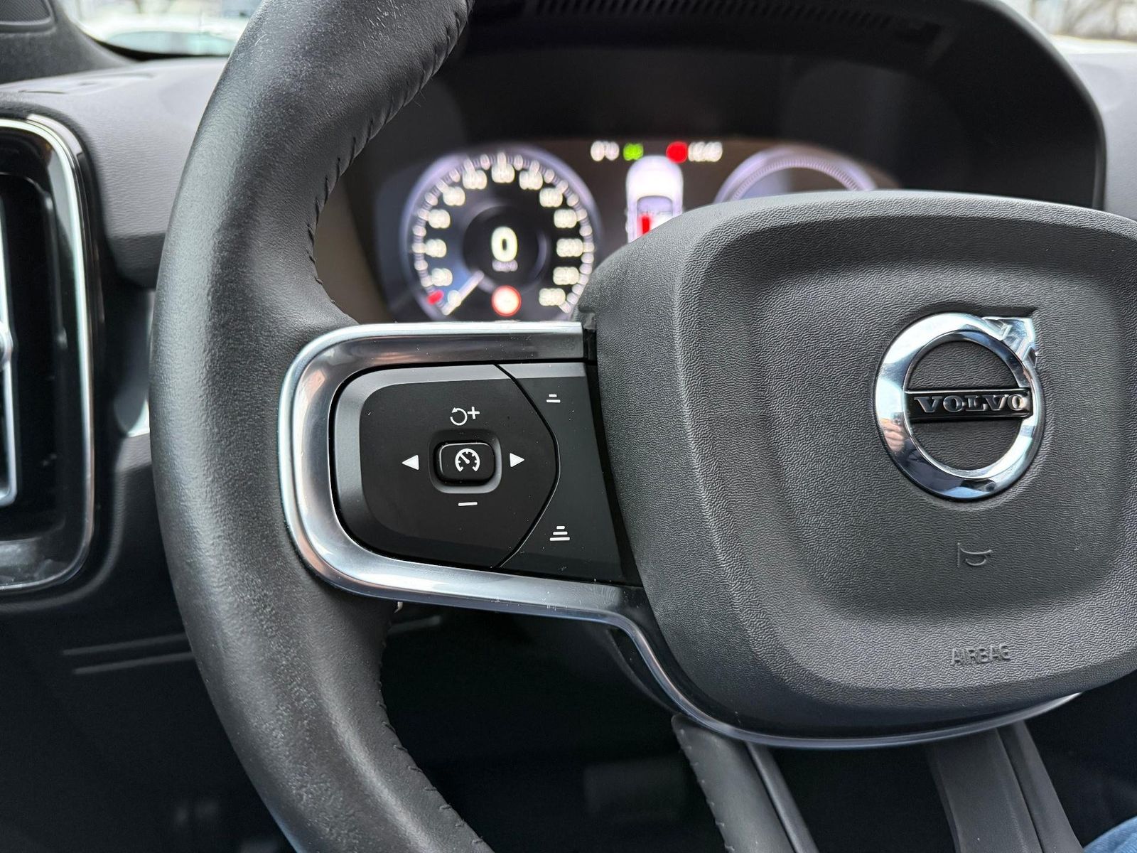 Volvo XC40 2021 Recharge T4 Twin Engine AT7 Inscription Expression - foto 11