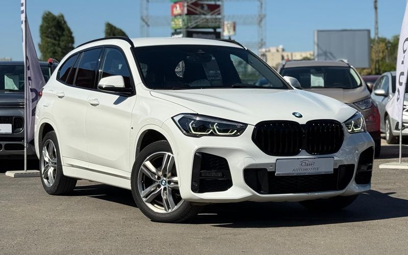 BMW X1 2017 sDrive18d AT - foto 3