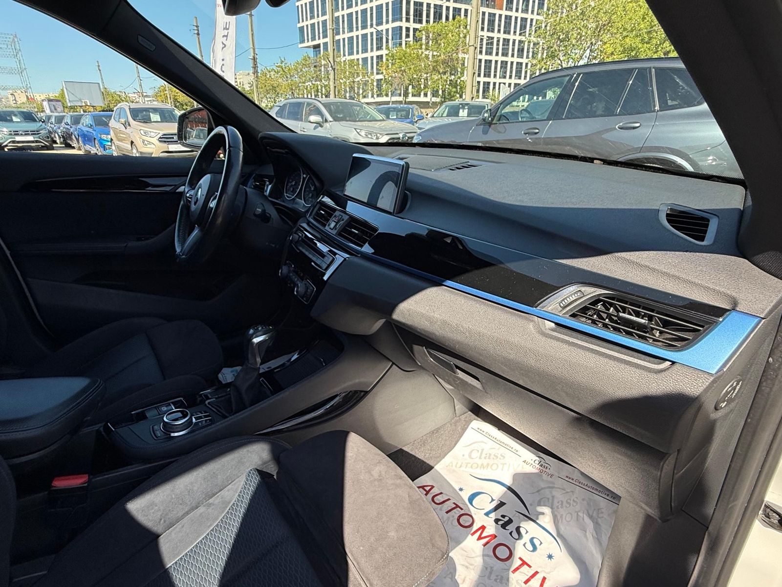 BMW X1 2017 sDrive18d AT - foto 13