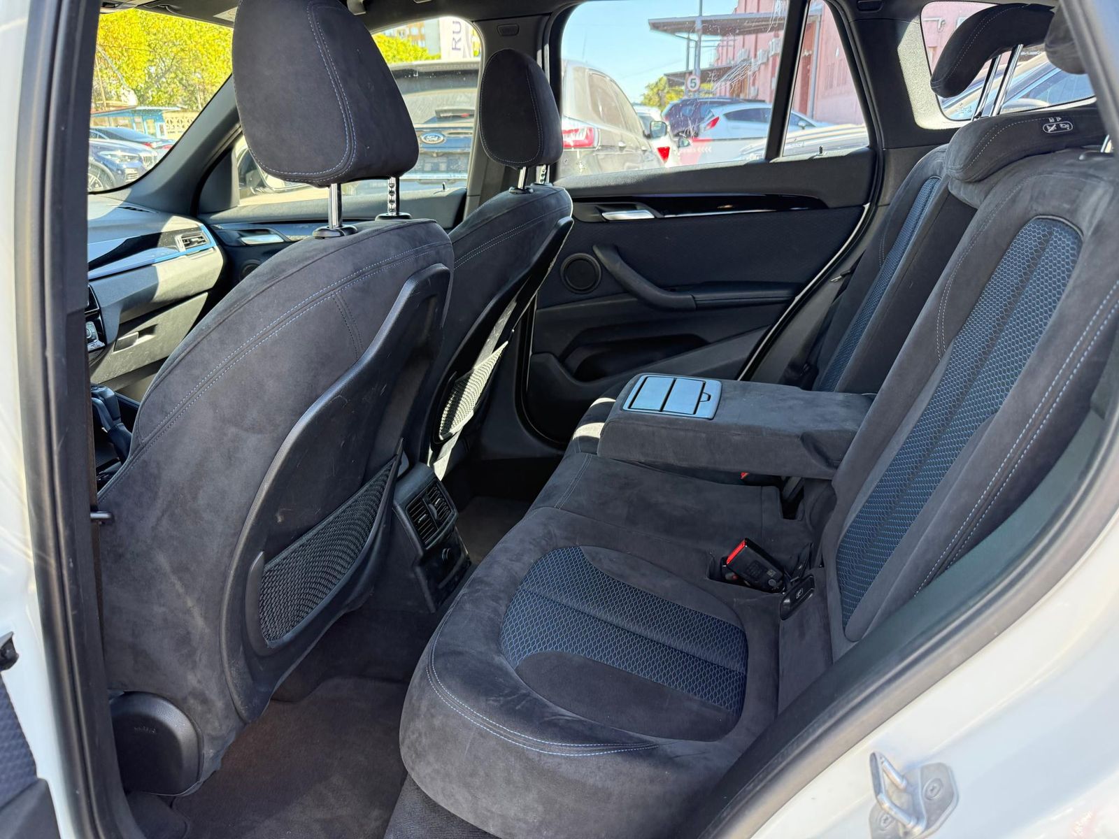 BMW X1 2017 sDrive18d AT - foto 17