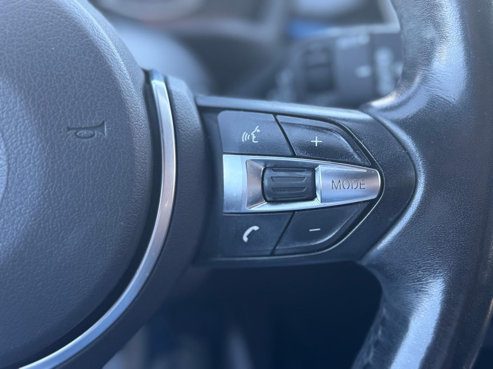 BMW X1 2017 sDrive18d AT - foto 37