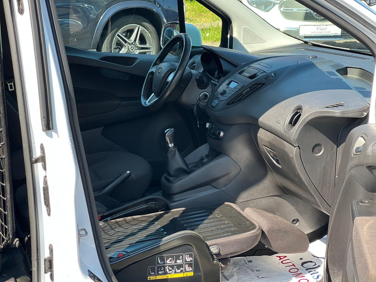 Ford Courier 2016 - foto 11