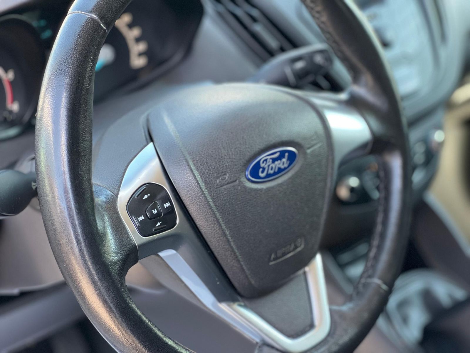 Ford Courier 2016 - foto 16