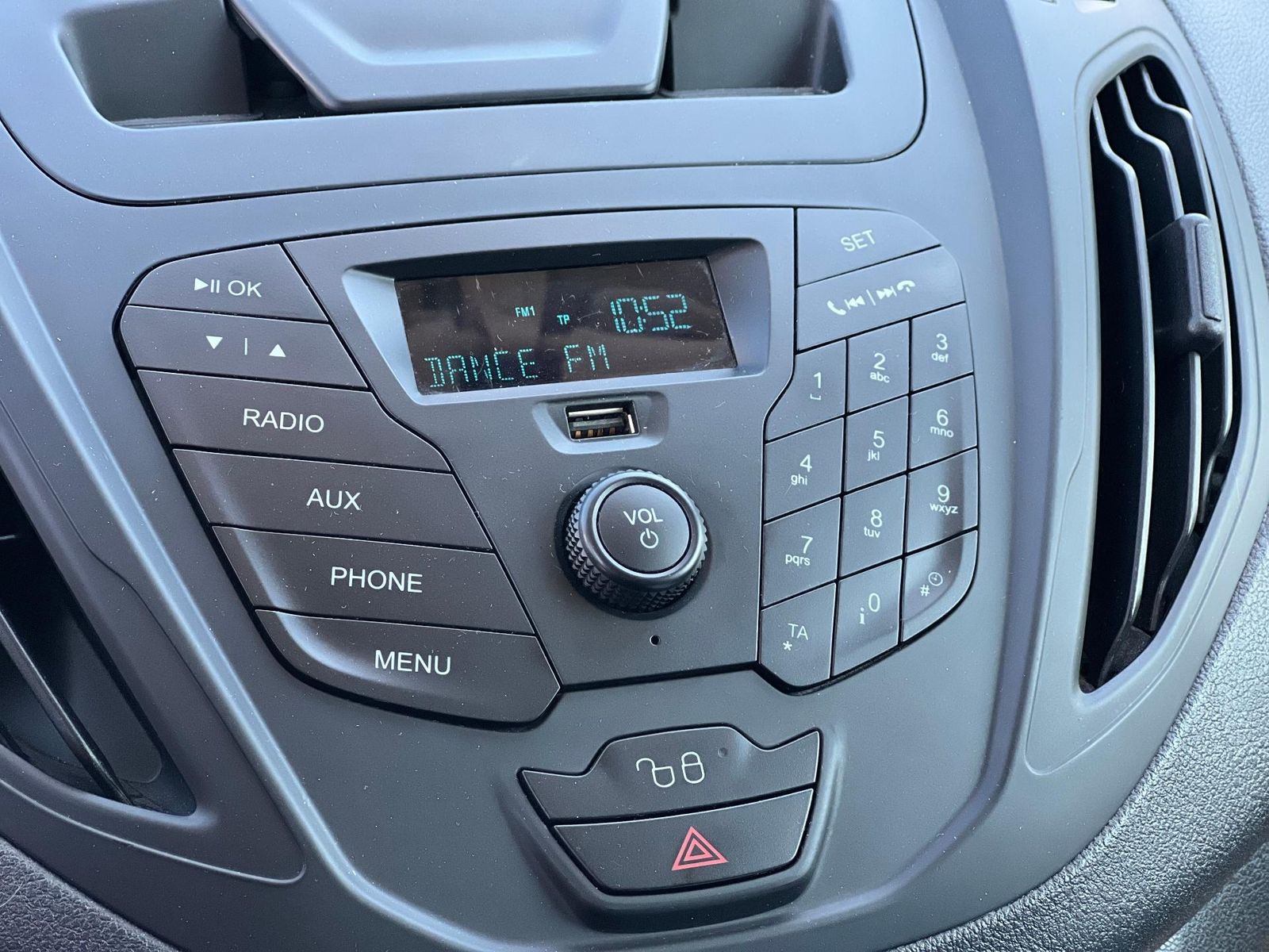 Ford Courier 2016 - foto 19