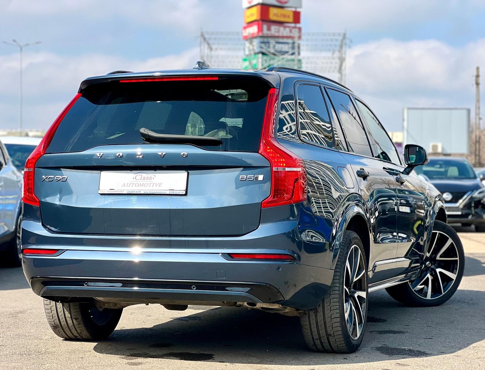 Volvo XC90 2023 B5 MHEV AWD 7 locuri Inscription - foto 6