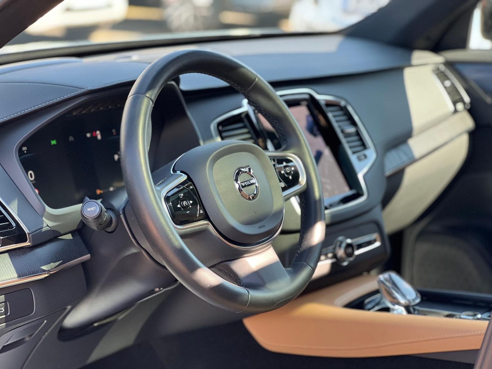 Volvo XC90 2023 B5 MHEV AWD 7 locuri Inscription - foto 9