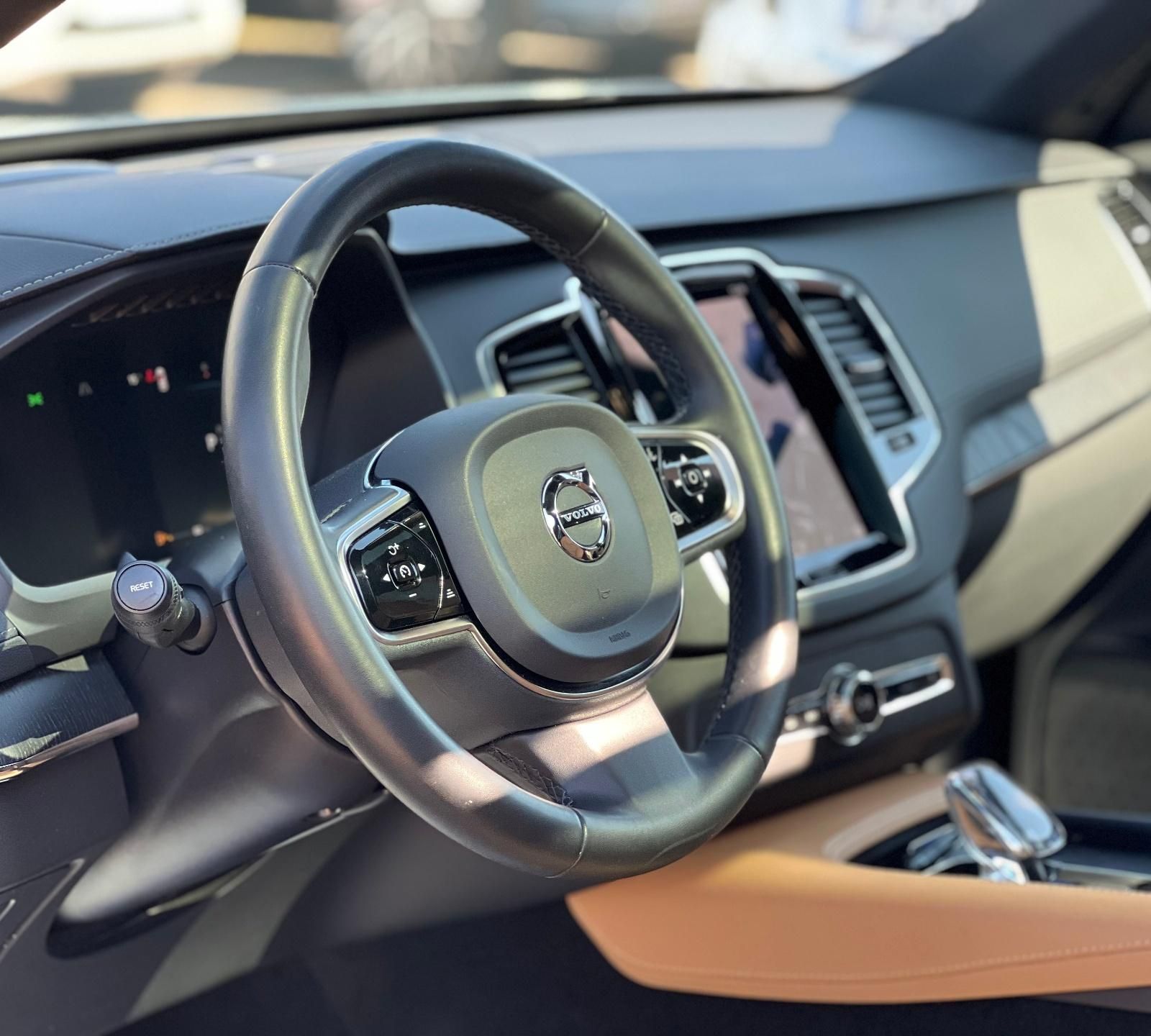 Volvo XC90 AWD, Inscription 7 LOCURI - 2023 MHEVSerie sasiu YV1LFK2V1P1942637 - foto 9