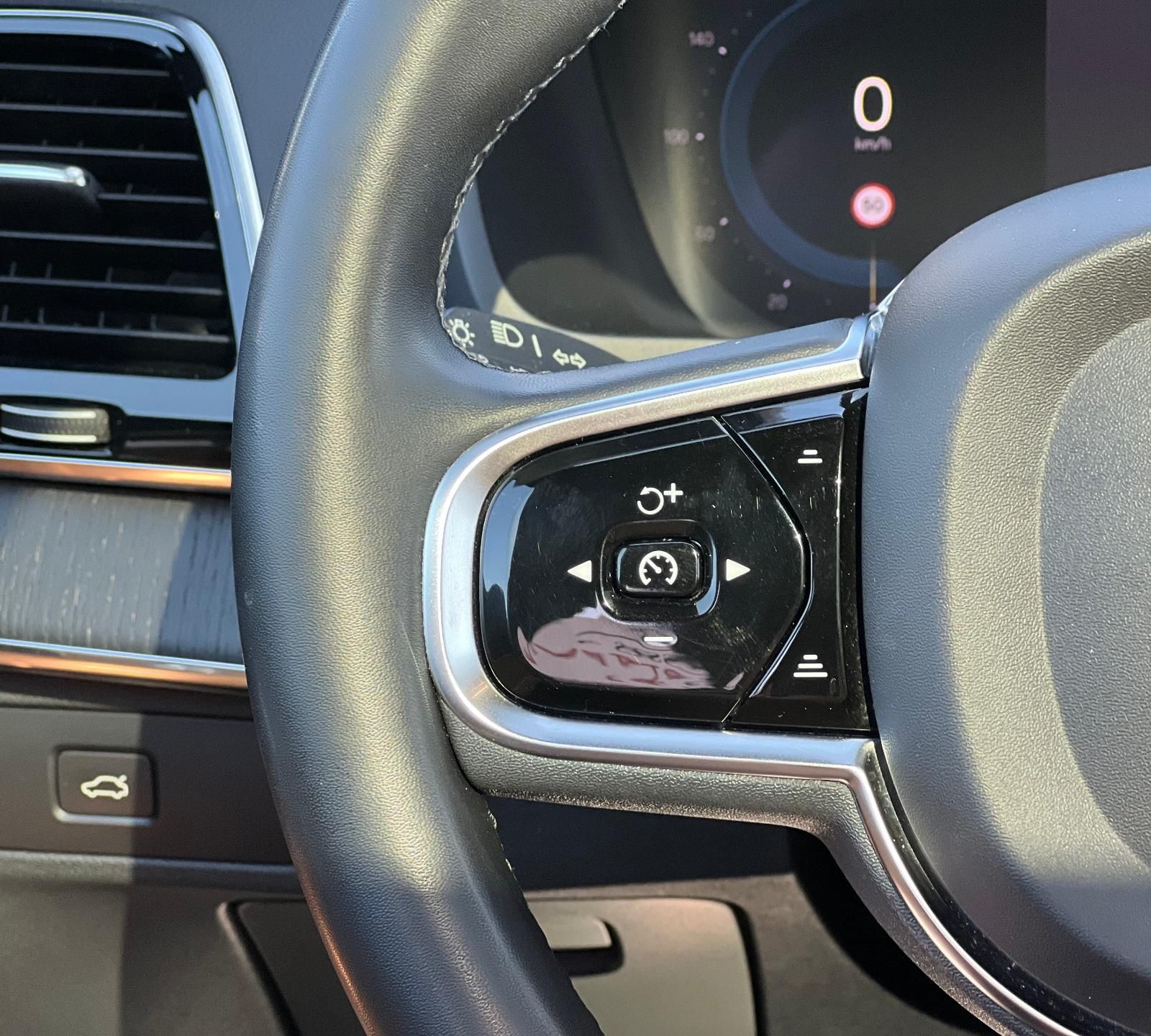 Volvo XC90 AWD, Inscription 7 LOCURI - 2023 MHEVSerie sasiu YV1LFK2V1P1942637 - foto 22