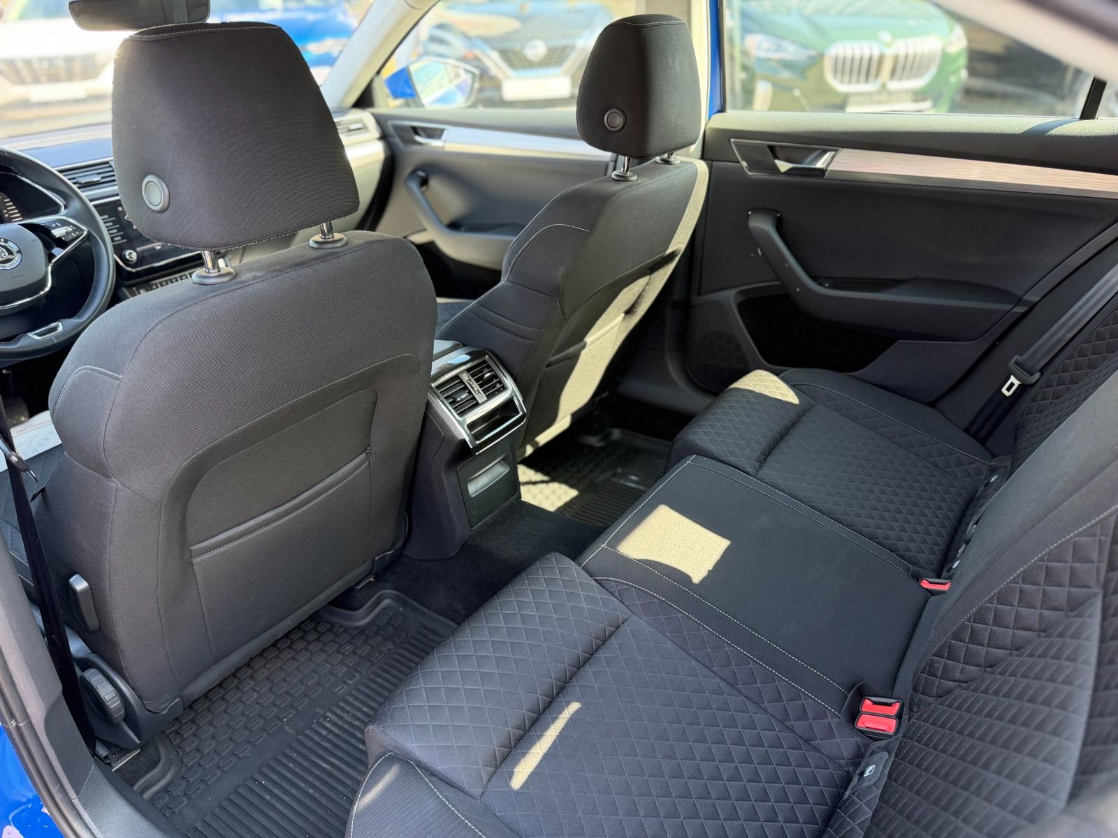 Skoda Superb 2023 2.0 TDI DSG Style - foto 10