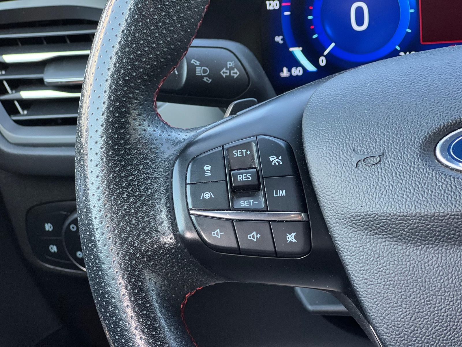 Ford Focus 2020 1.5 EcoBoost ST-Line - foto 17