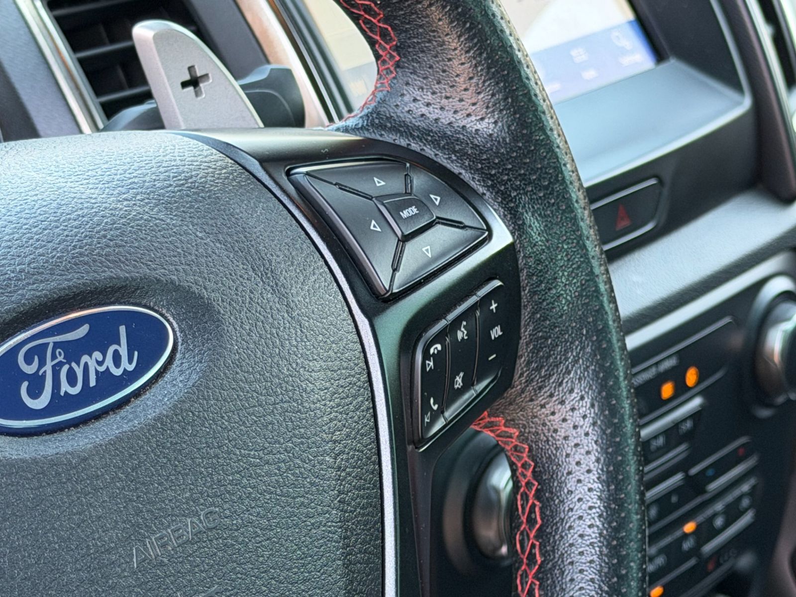 Ford Ranger 2022 2.0 EcoBlue 213 CP 4x4 Cabina Rap Limited Aut. - foto 11