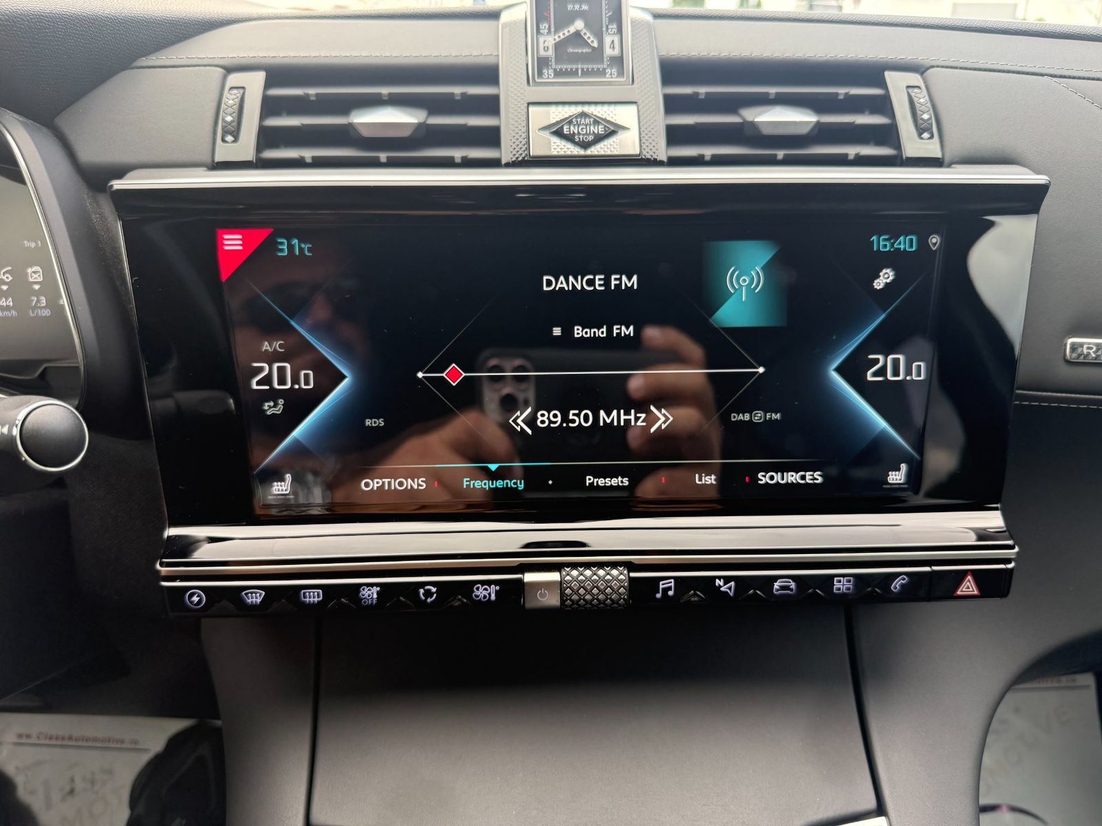 DS Automobiles DS7 Crossback 2022 1.6 PHeV FWD 225 EAT8 RIVOLI - foto 26