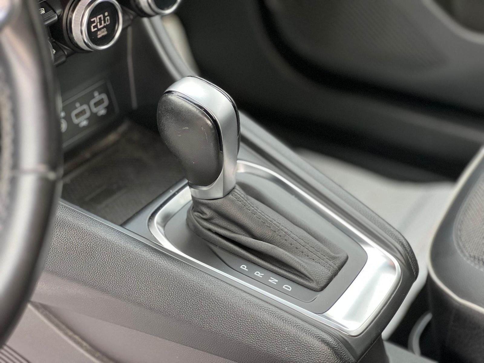 Renault Captur 2020 TCe EDC FAP Intens - foto 9