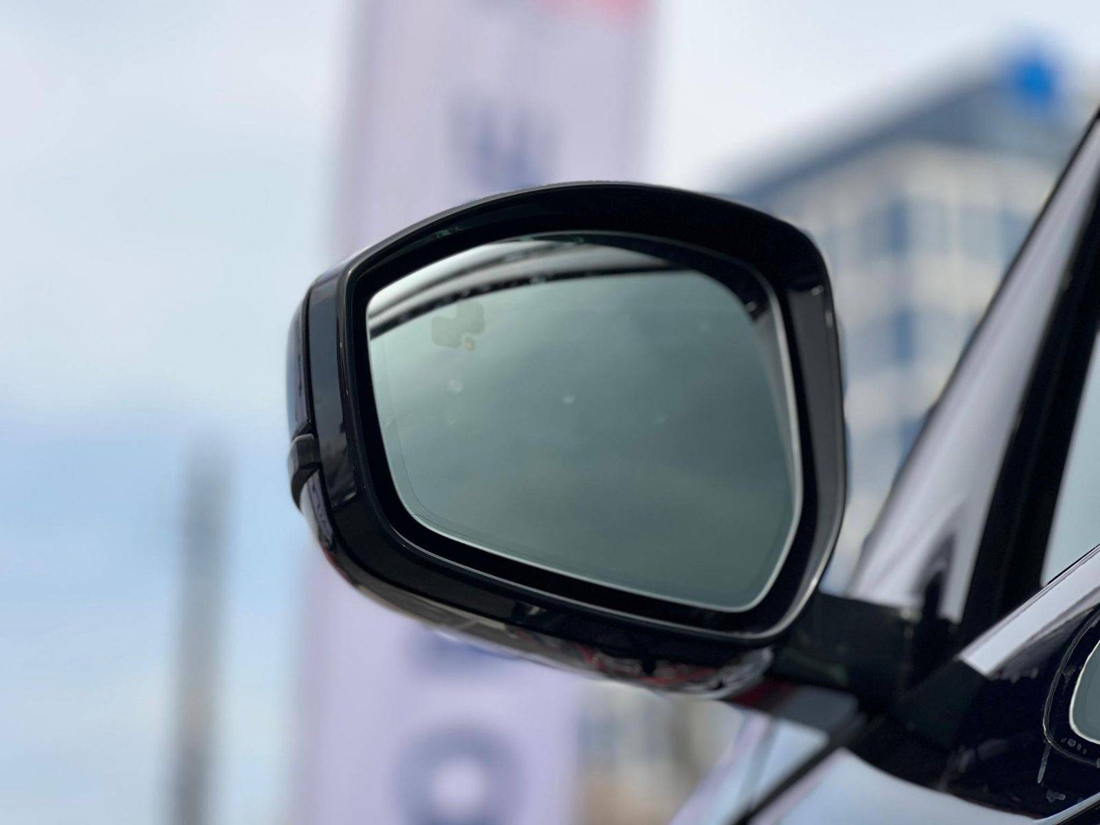 Land Rover Discovery Sport 2023 2.0 D165 MHEV Dynamic SE - foto 9