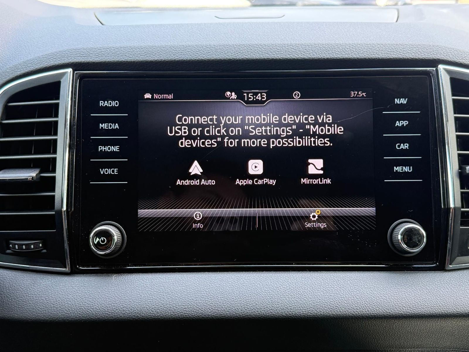 Skoda Karoq 2022 1.5 TSI DSG Style - foto 28