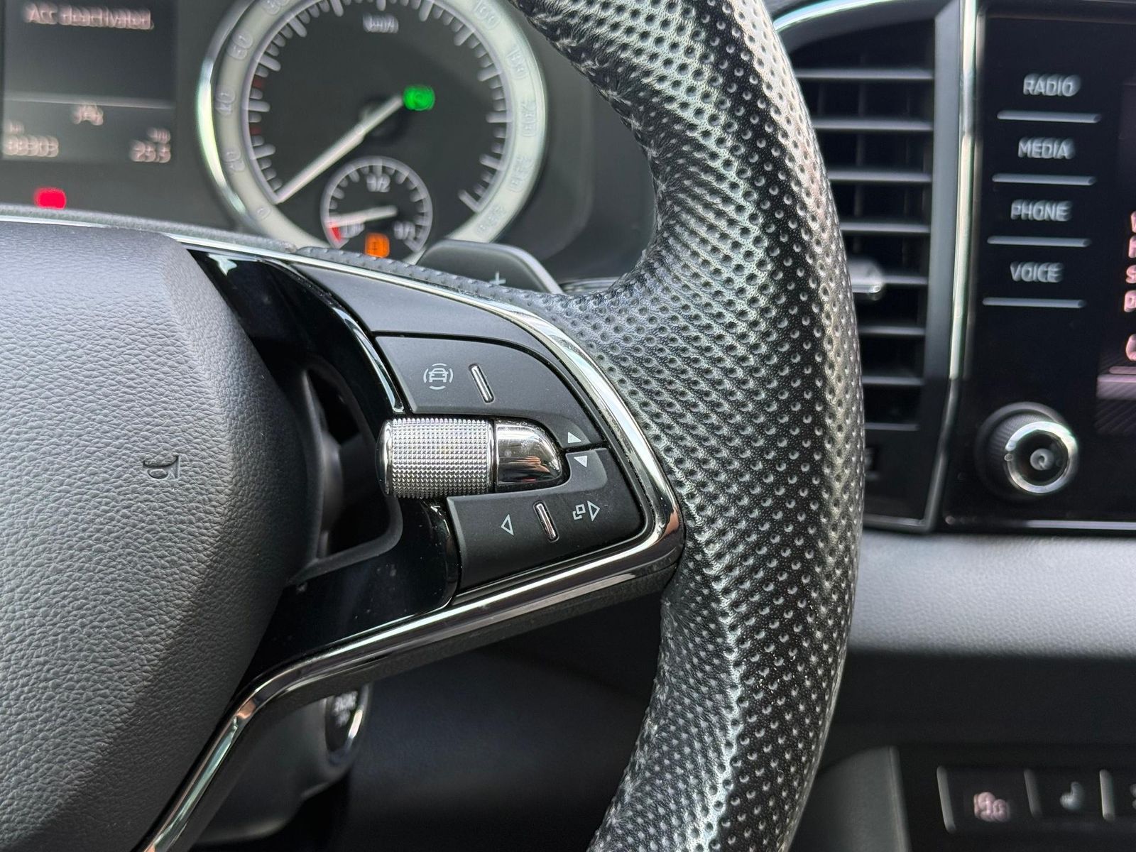 Skoda Karoq 2022 1.5 TSI DSG Style - foto 16