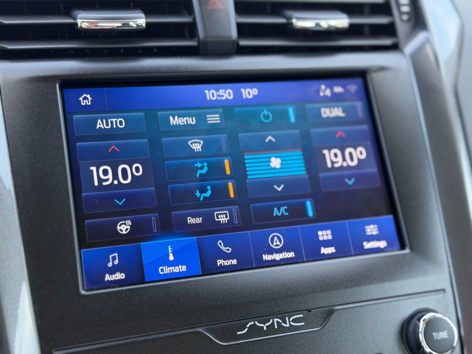 Ford Mondeo 2022 Hybrid Titanium 2.0 HEV eCVT - foto 29