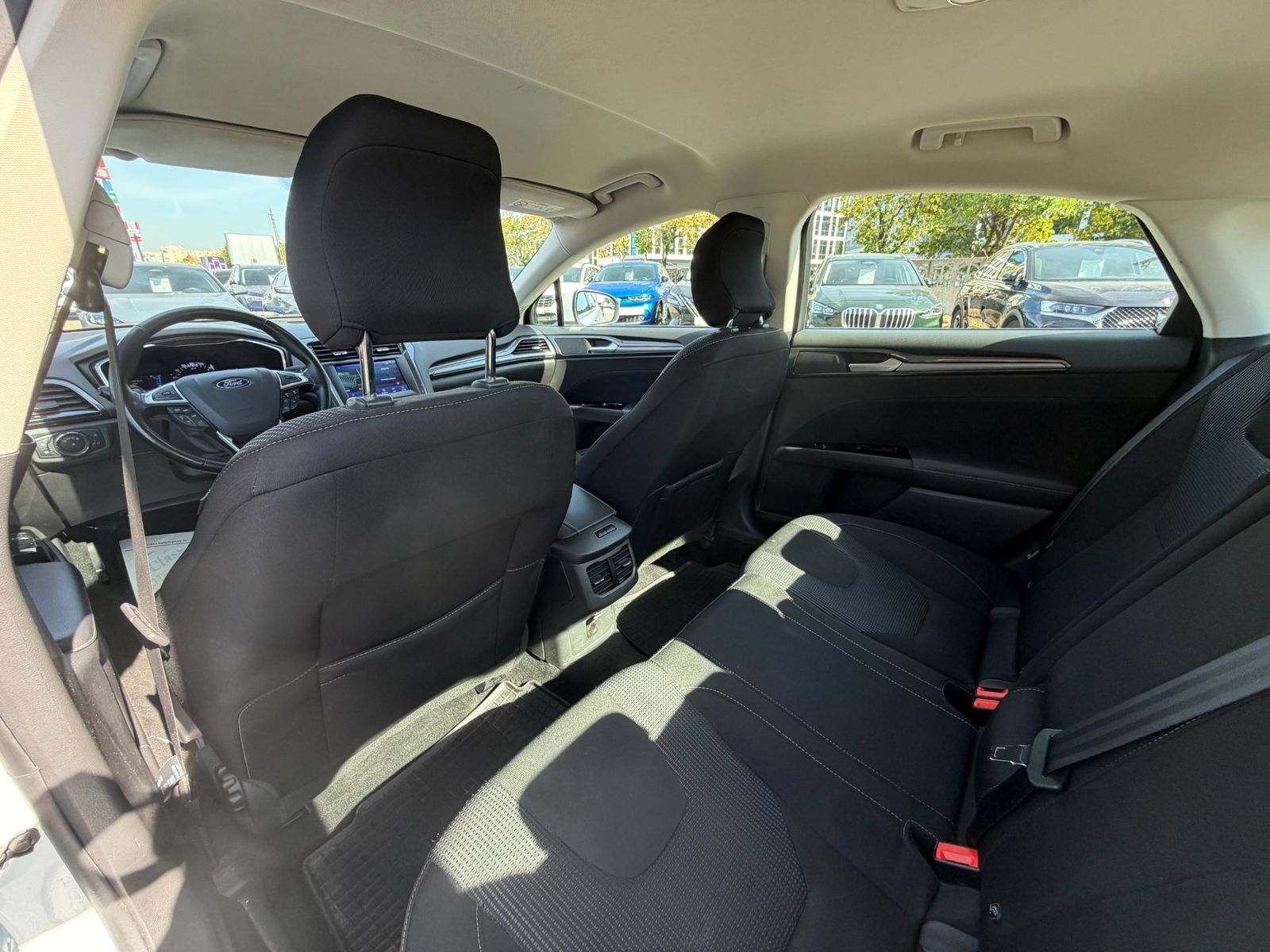Ford Mondeo 2022 Hybrid Titanium 2.0 HEV eCVT - foto 16