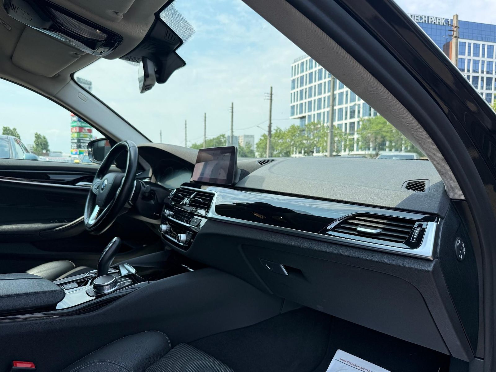 BMW Seria 5 2019 2.0 Diesel 520D Sport Line 190 CP - foto 20
