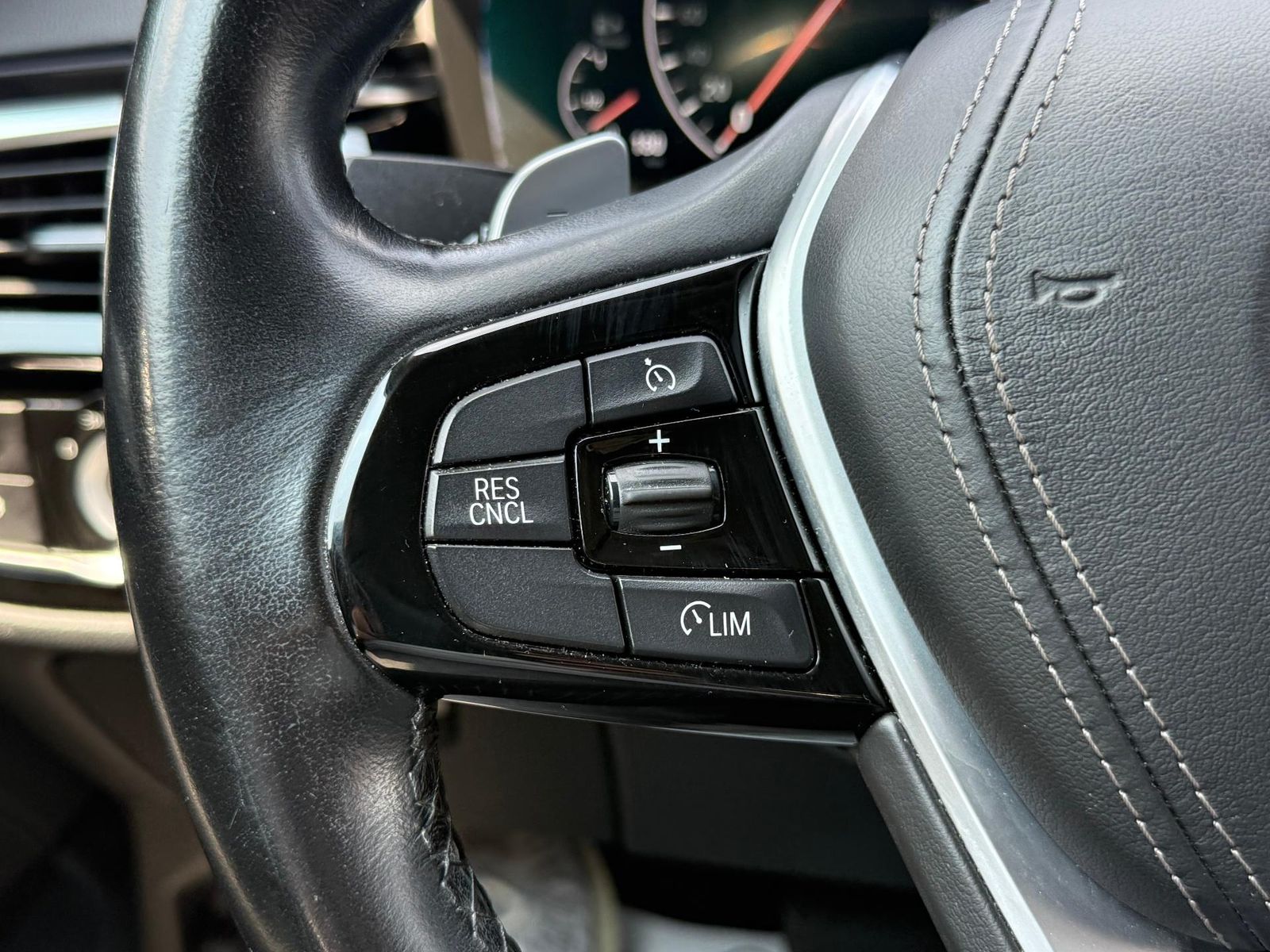 BMW Seria 5 2019 2.0 Diesel 520D Sport Line 190 CP - foto 34