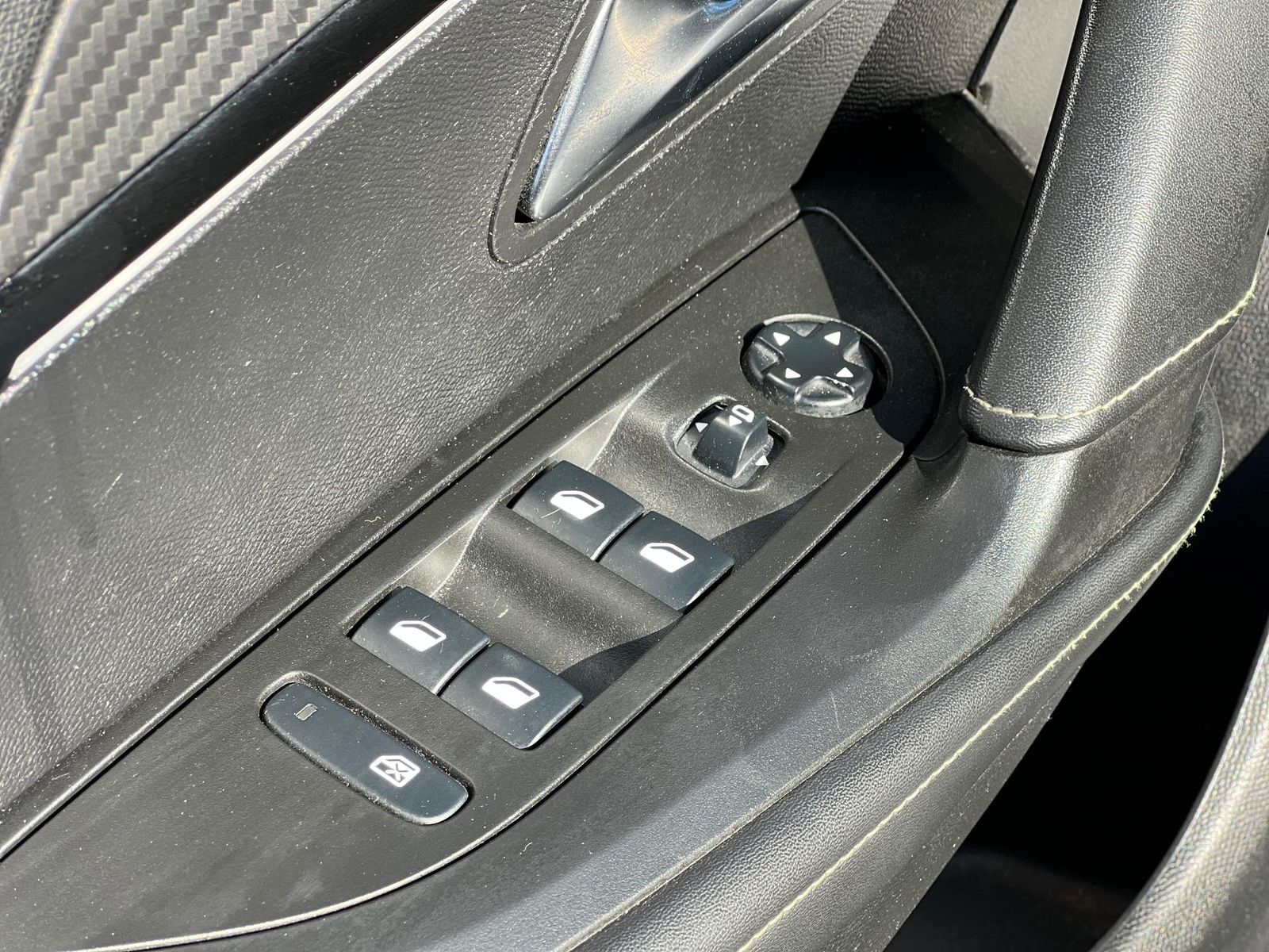 Peugeot 2008 2020 1.2 automat 130 CP GT - foto 10