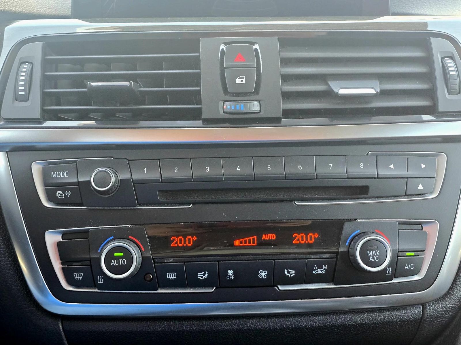 BMW Seria 3 2013 316 2.0d automat - foto 17