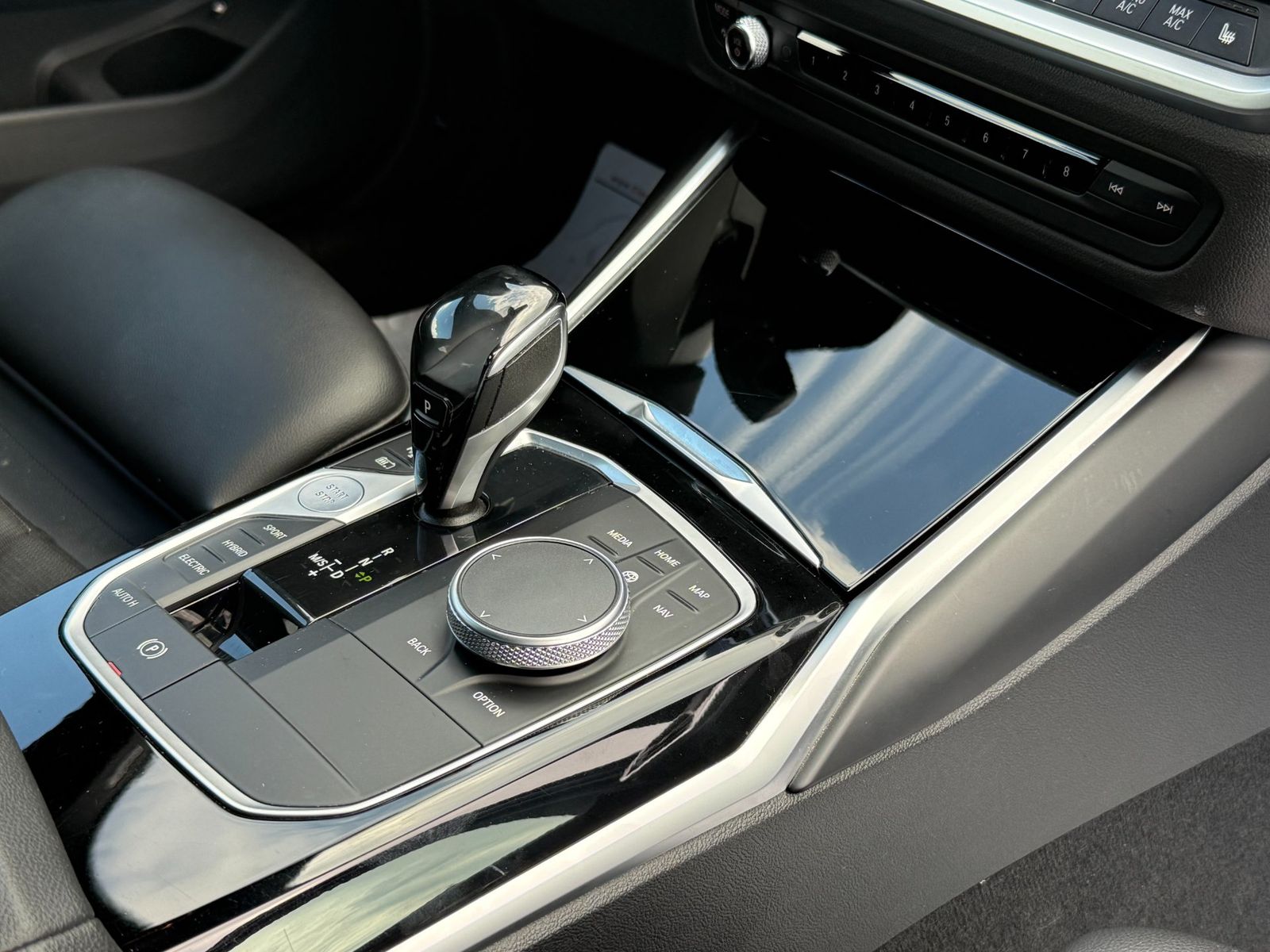 BMW Seria 3 2022 330e AT PHEV - foto 19