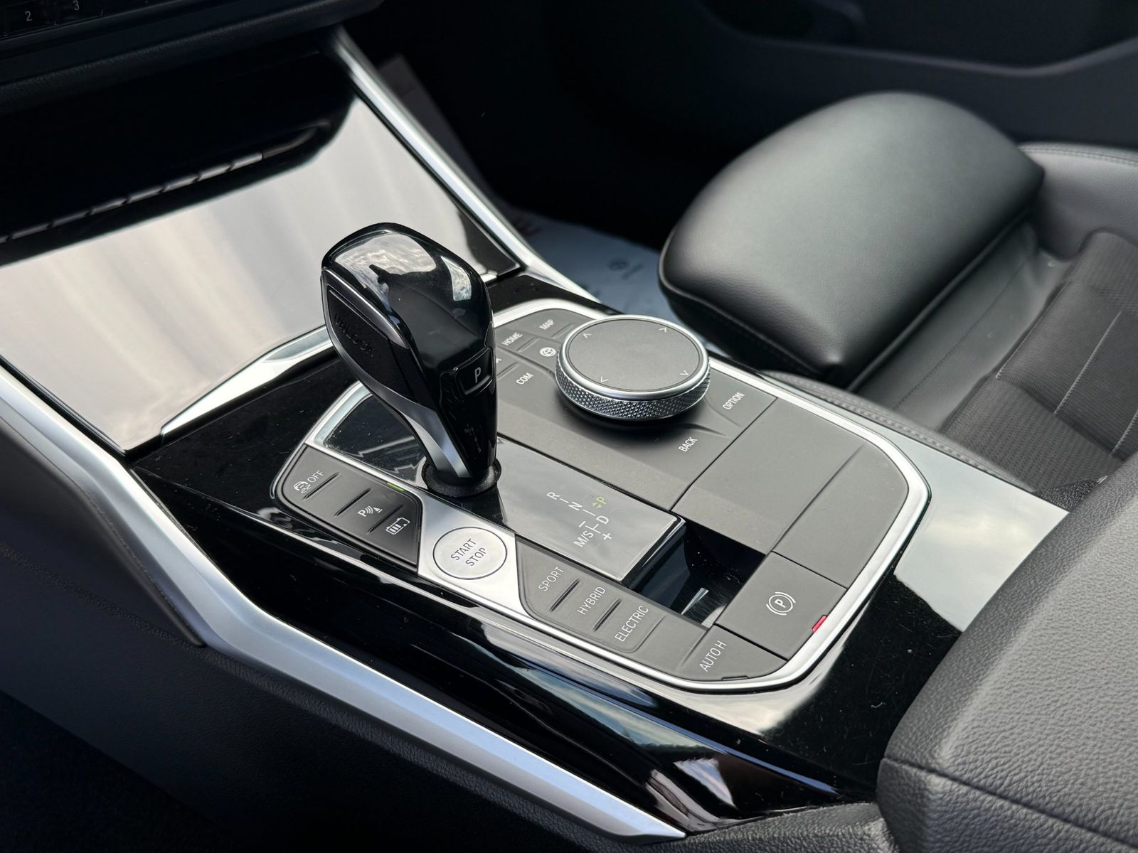 BMW Seria 3 2022 330e AT PHEV - foto 8