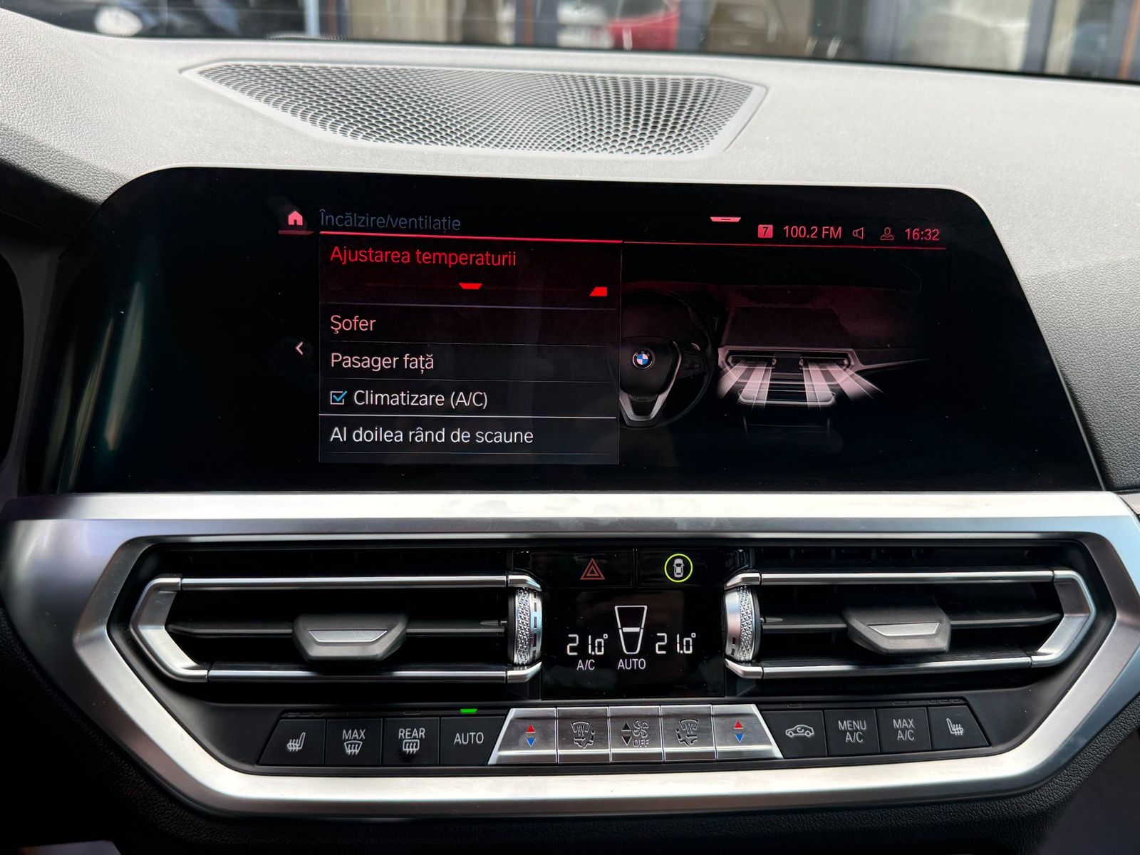 BMW Seria 3 2022 330e AT PHEV - foto 31