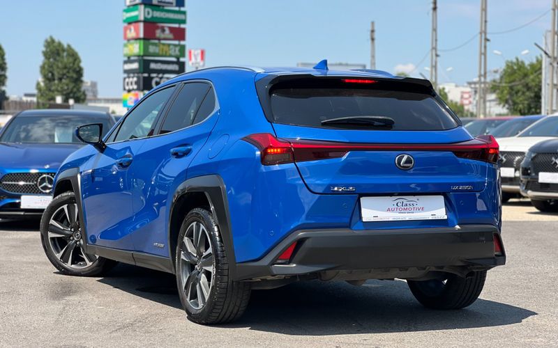 Lexus UX 2019 250h - foto 4