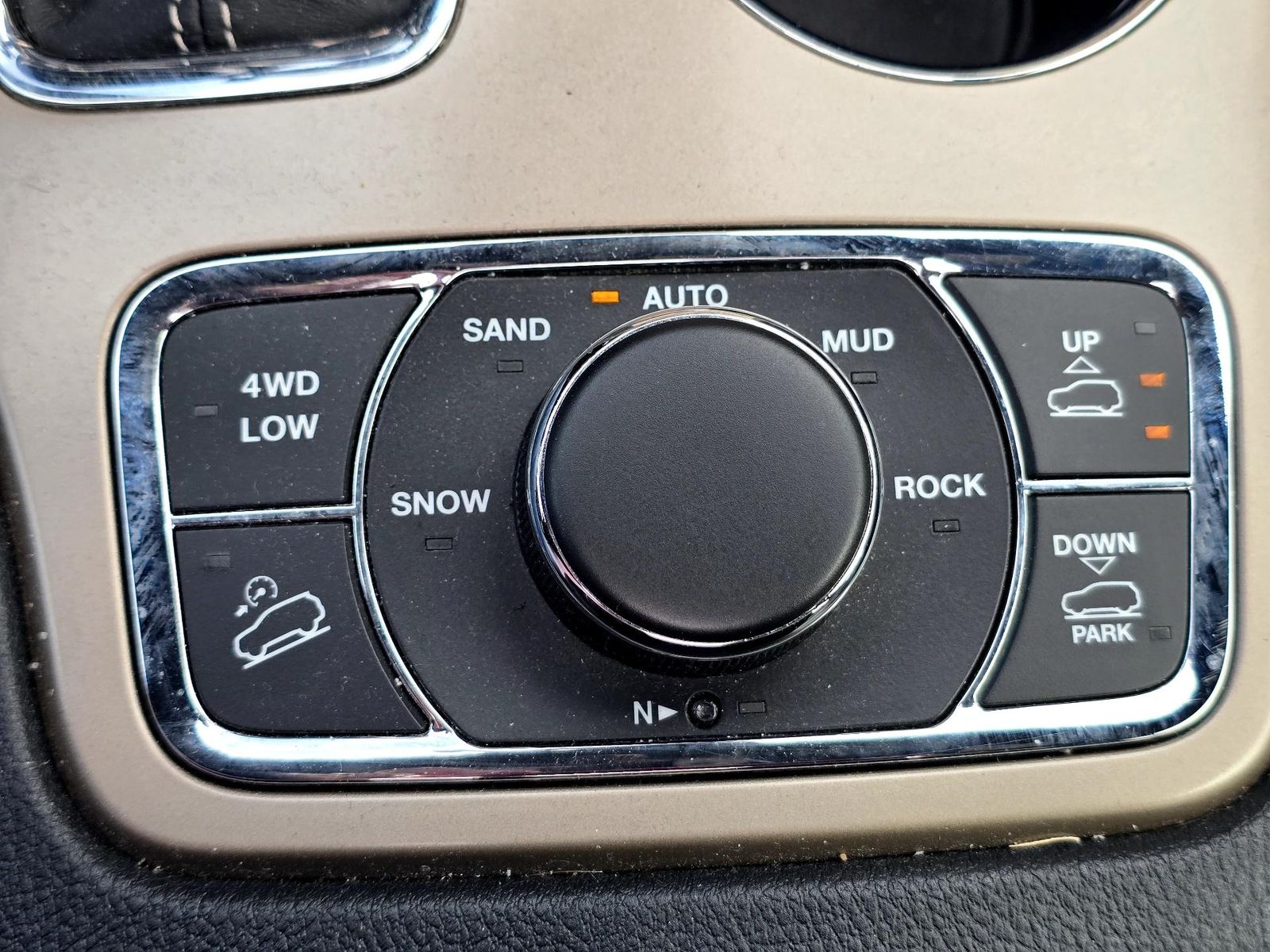 Jeep Grand Cherooke 3.0 AT 250 CP Overland - foto 15