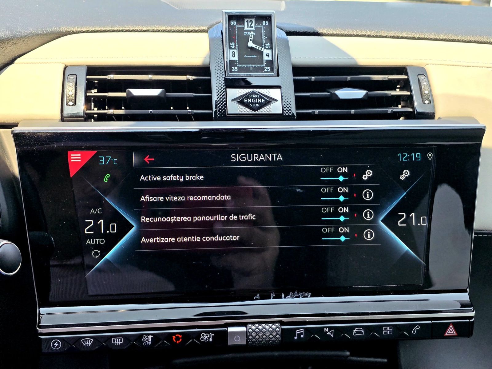 DS DS7 (Crossback) 2020 1.6 PHeV AWD 300 EAT8 OPERA - foto 31