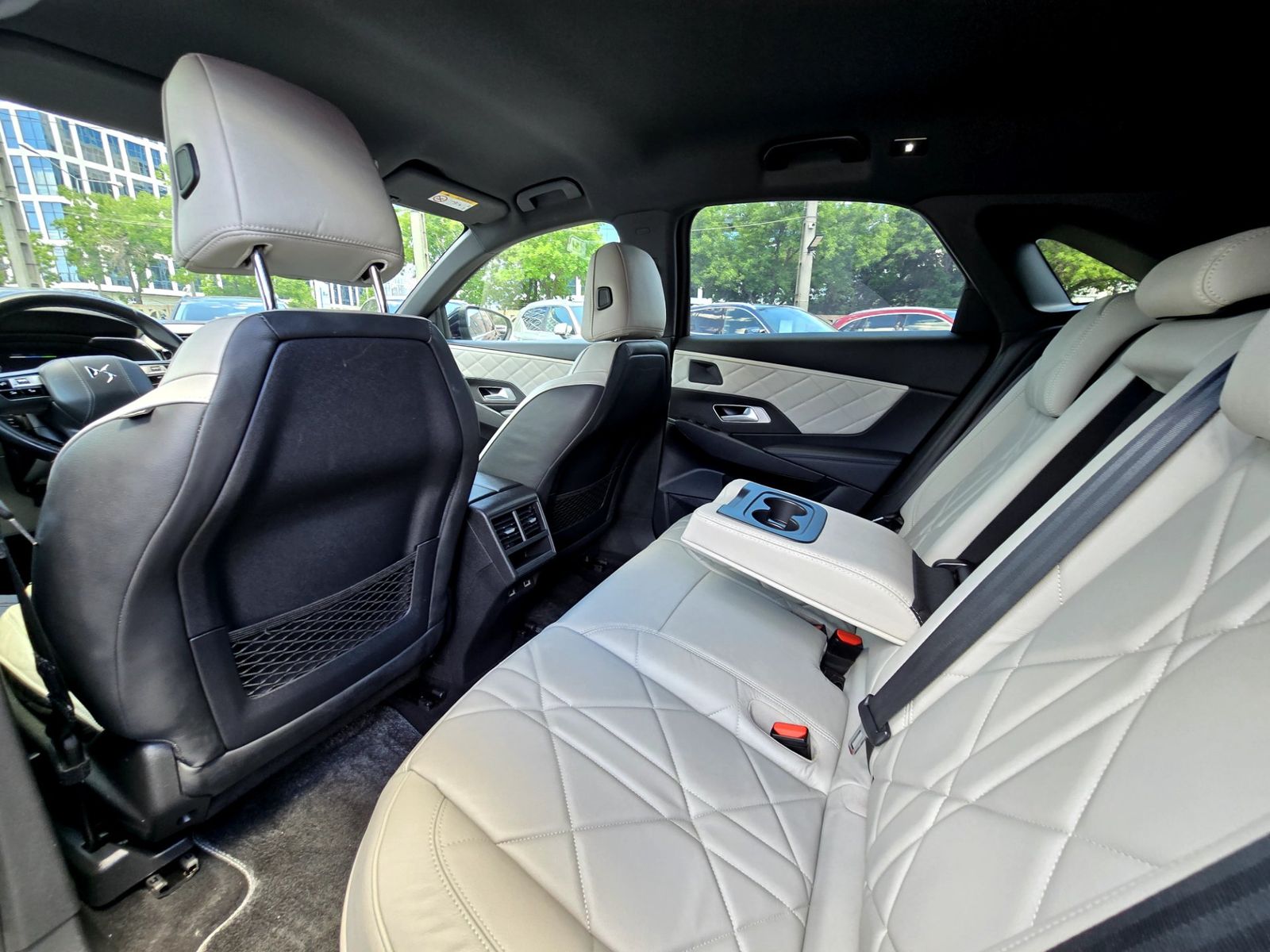 DS DS7 (Crossback) 2020 1.6 PHeV AWD 300 EAT8 OPERA - foto 7