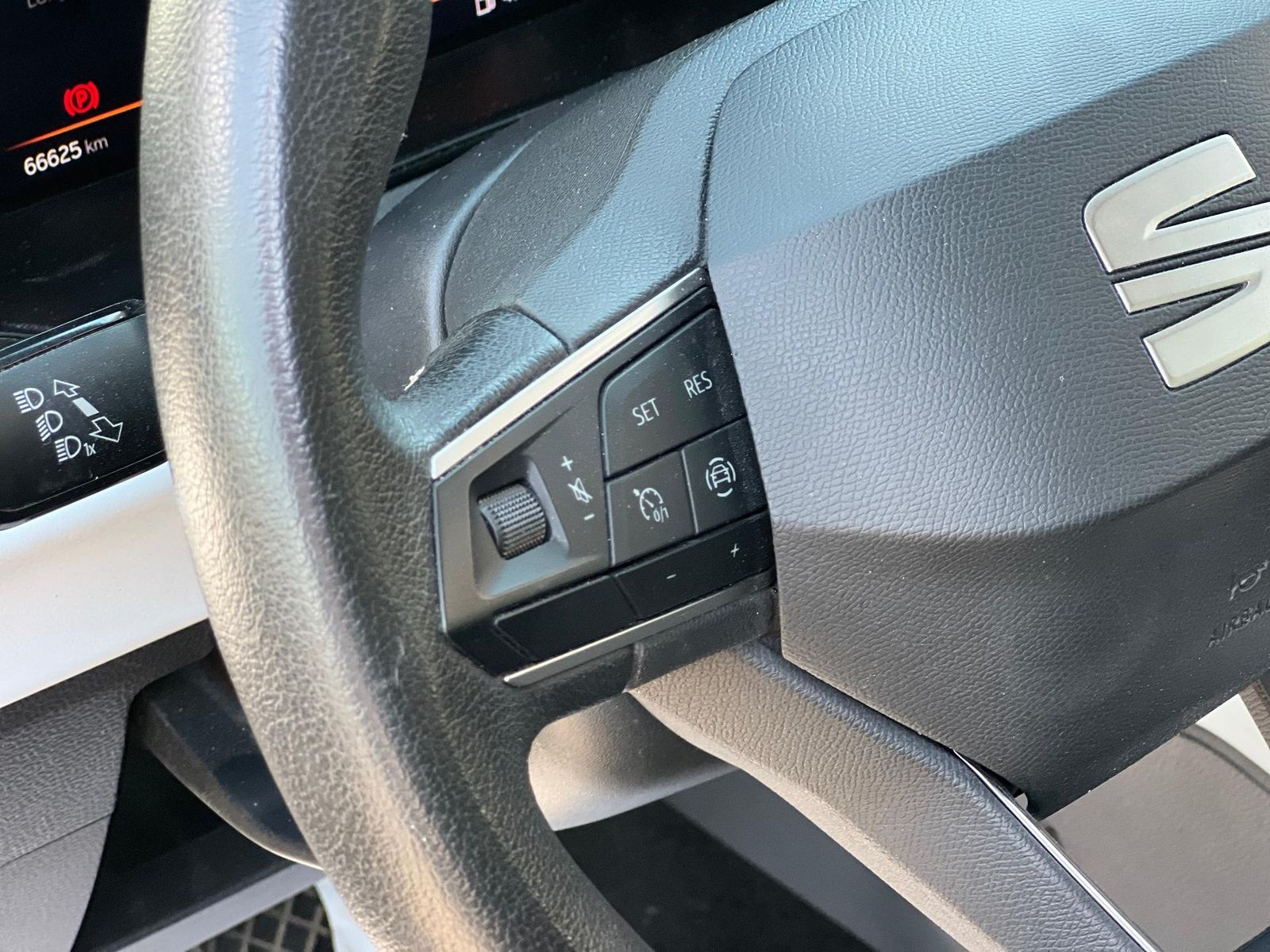 Seat Arona - 2023 - foto 10