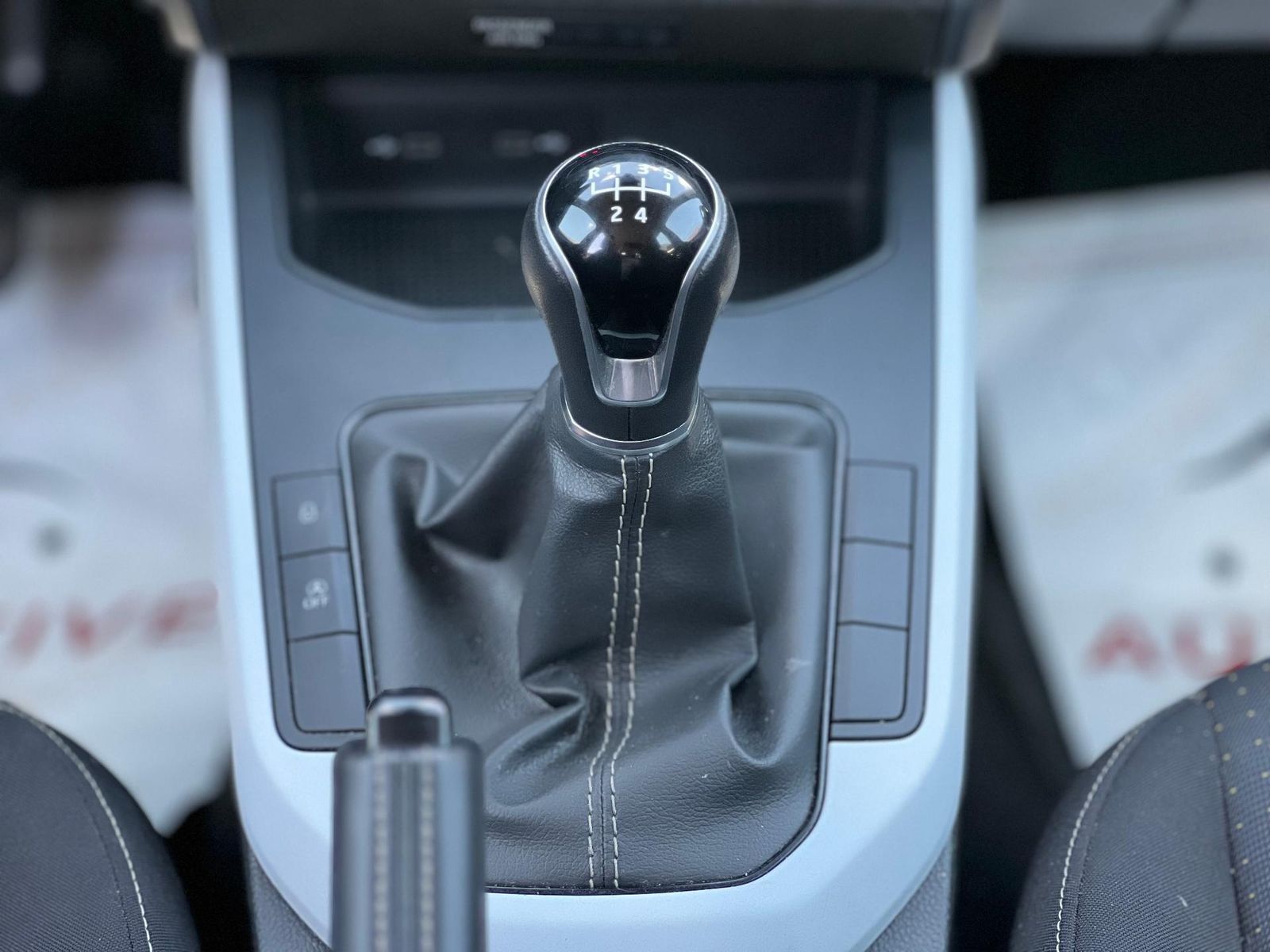 Seat Arona - 2023 - foto 16