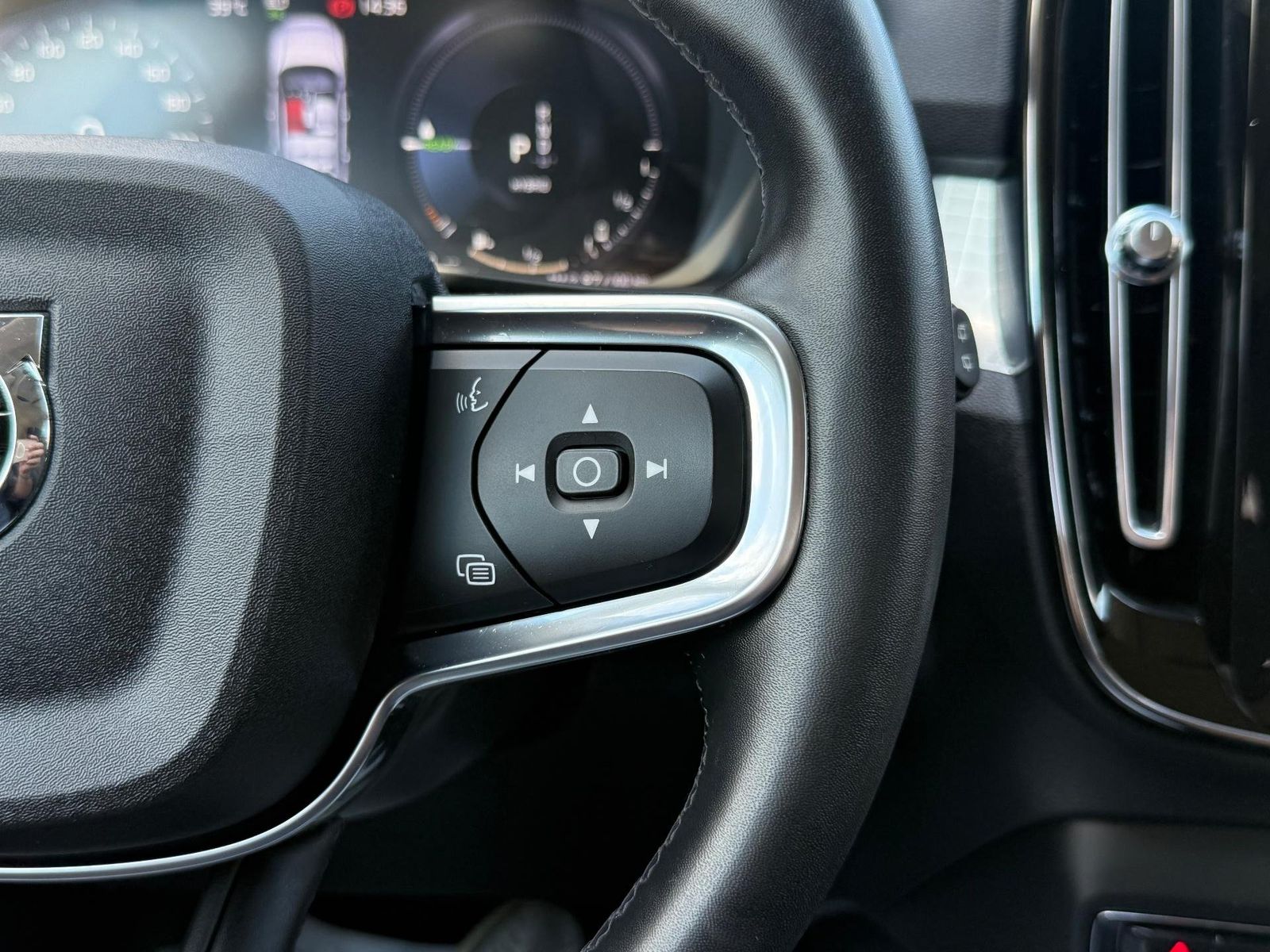 Volvo XC40 2021 - foto 3