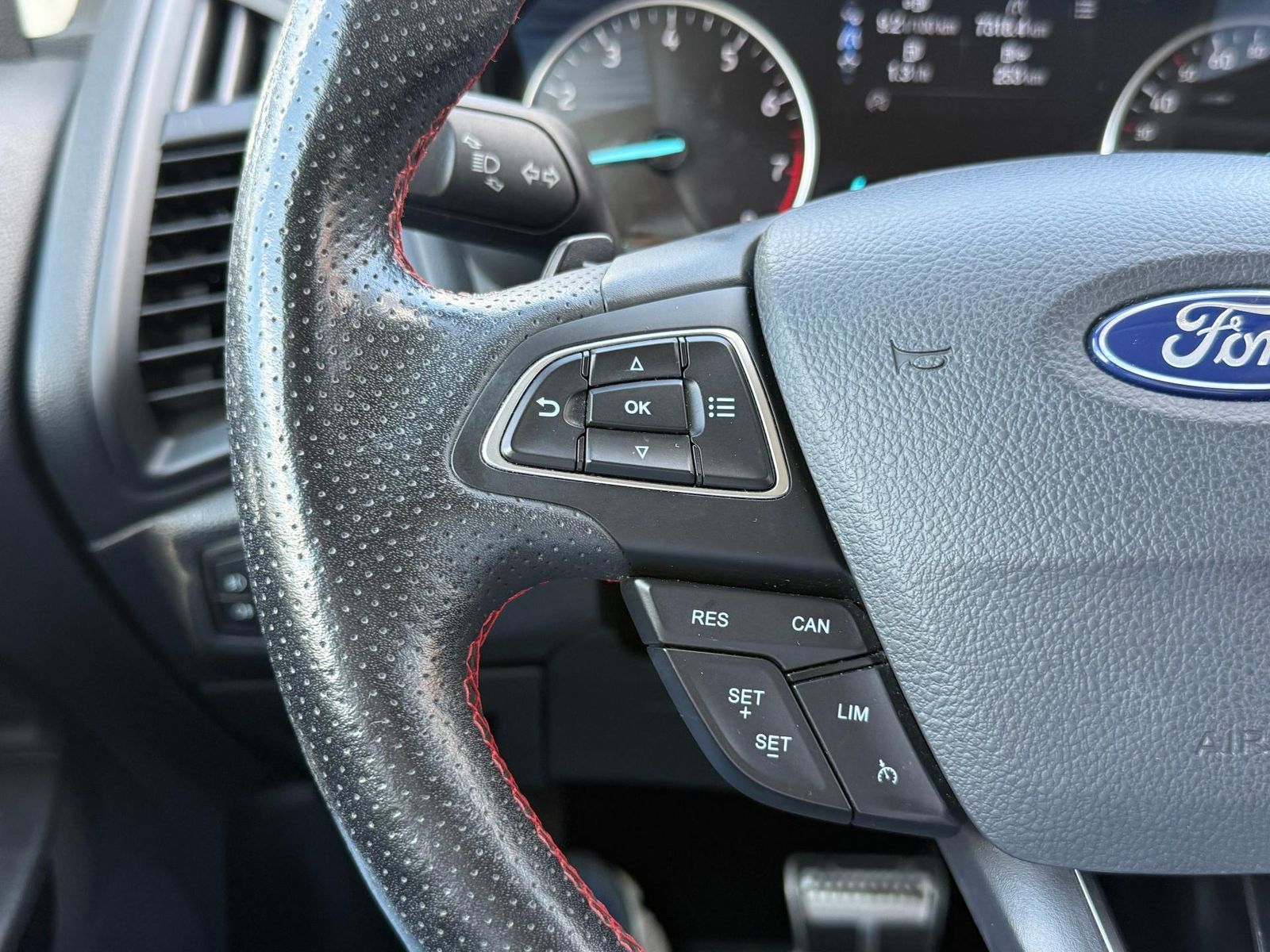 Ford EcoSport 1.0 Ecoboost ST Line 125 CP - Cutie AUTOMATA - foto 17