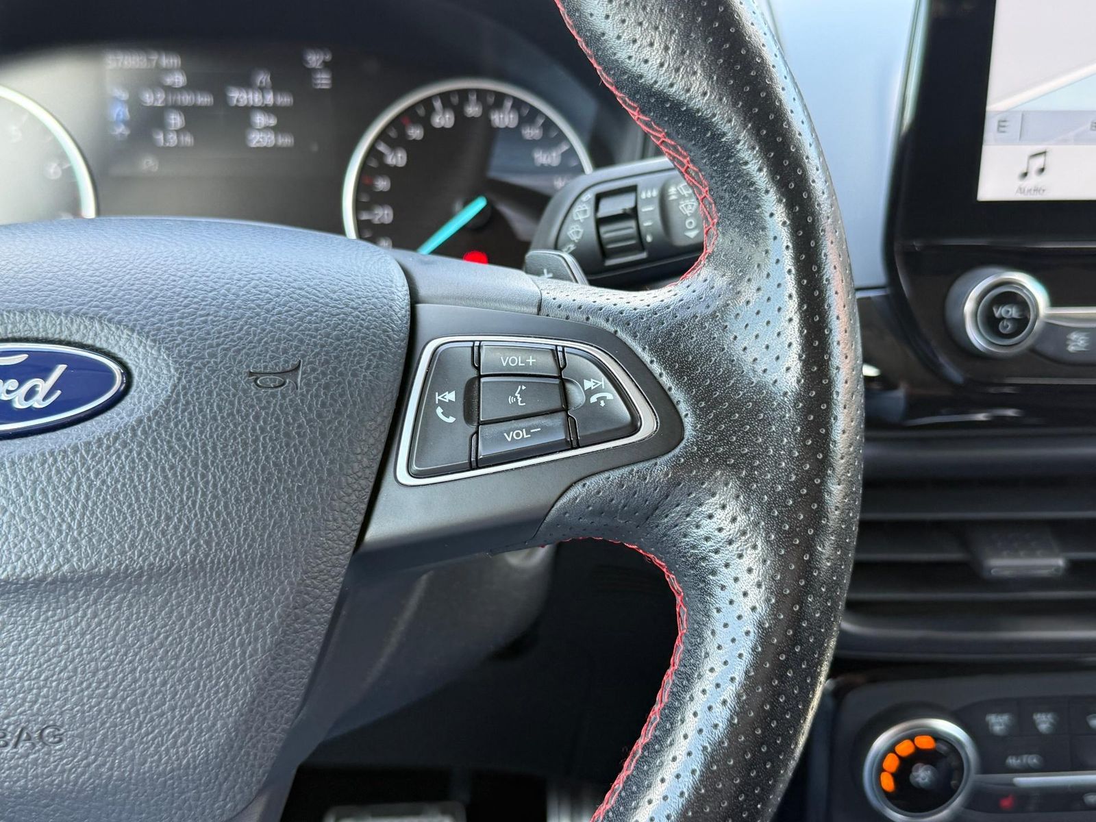 Ford EcoSport 1.0 Ecoboost ST Line 125 CP - Cutie AUTOMATA - foto 19