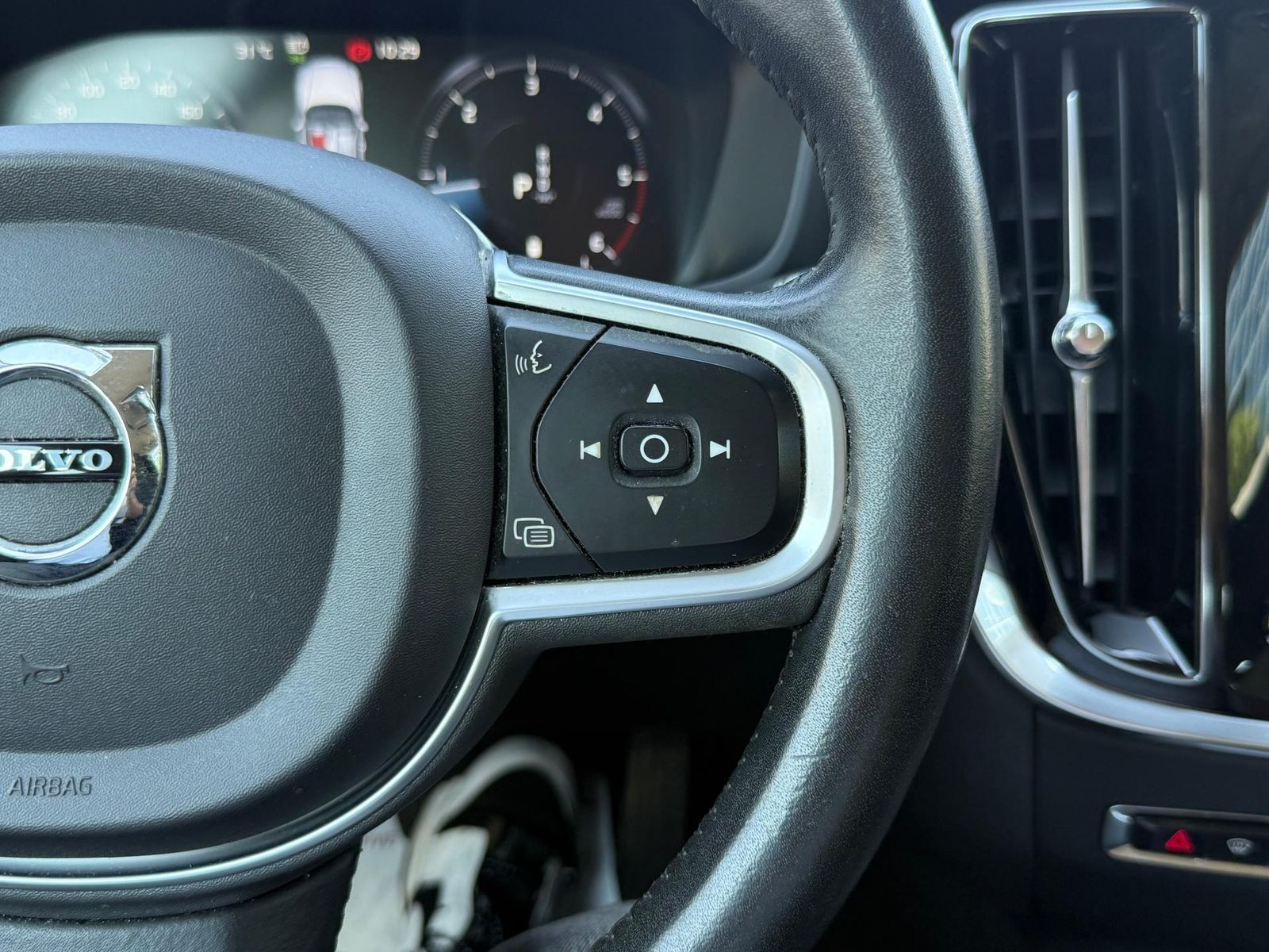 Volvo V60 2021 - foto 16