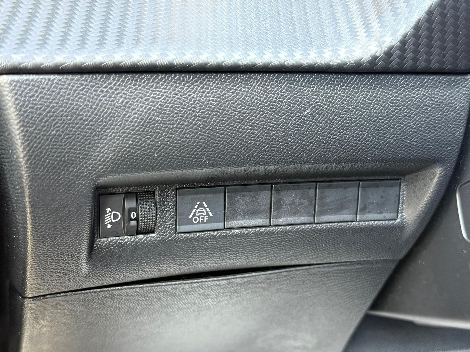 Peugeot 208 2023 1.2 automat GT-Line 100 CP - foto 19