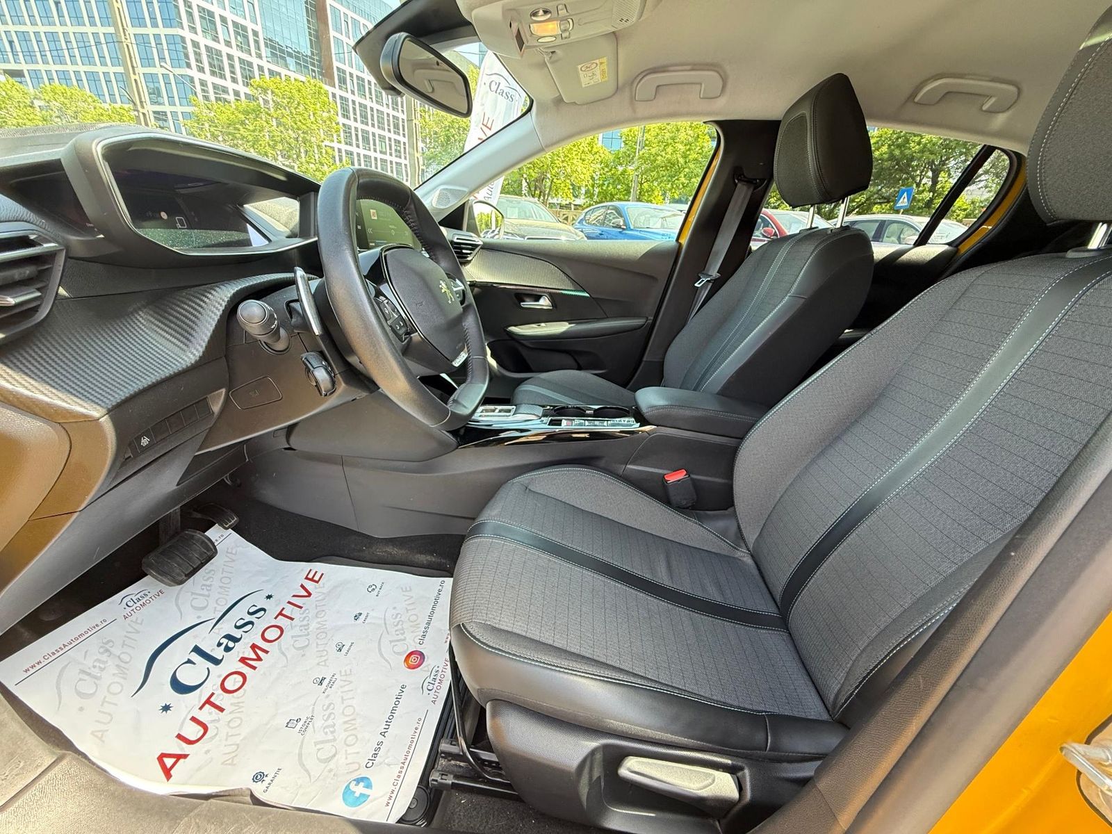 Peugeot 208 2023 1.2 automat GT-Line 100 CP - foto 28