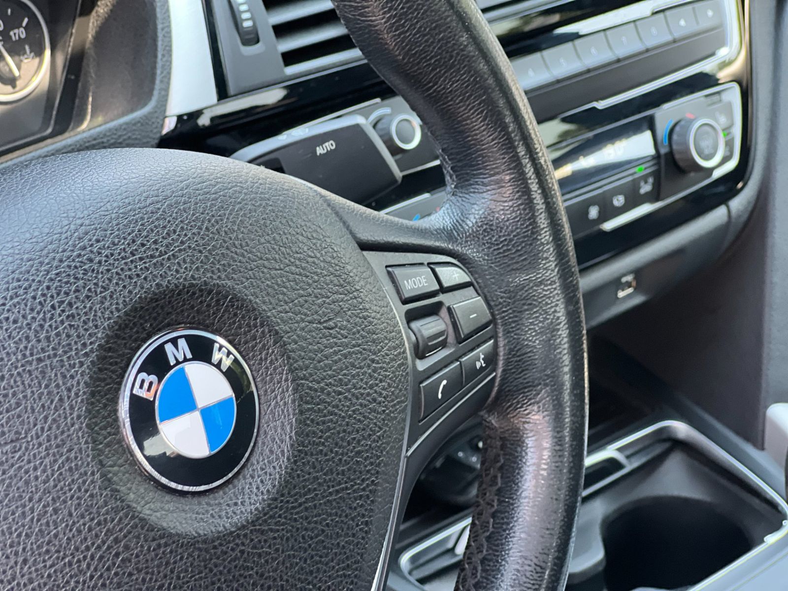 BMW Seria 3 2018 318i - foto 13
