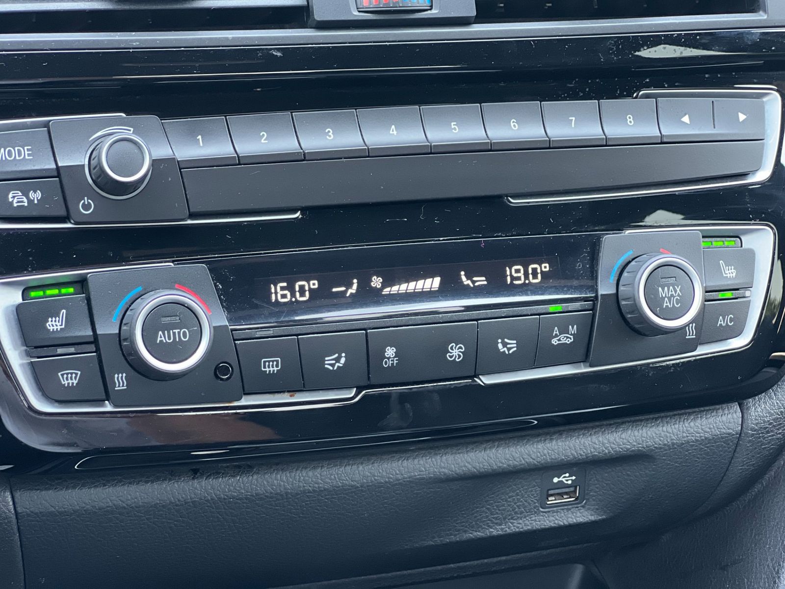 BMW Seria 3 2018 318i - foto 32