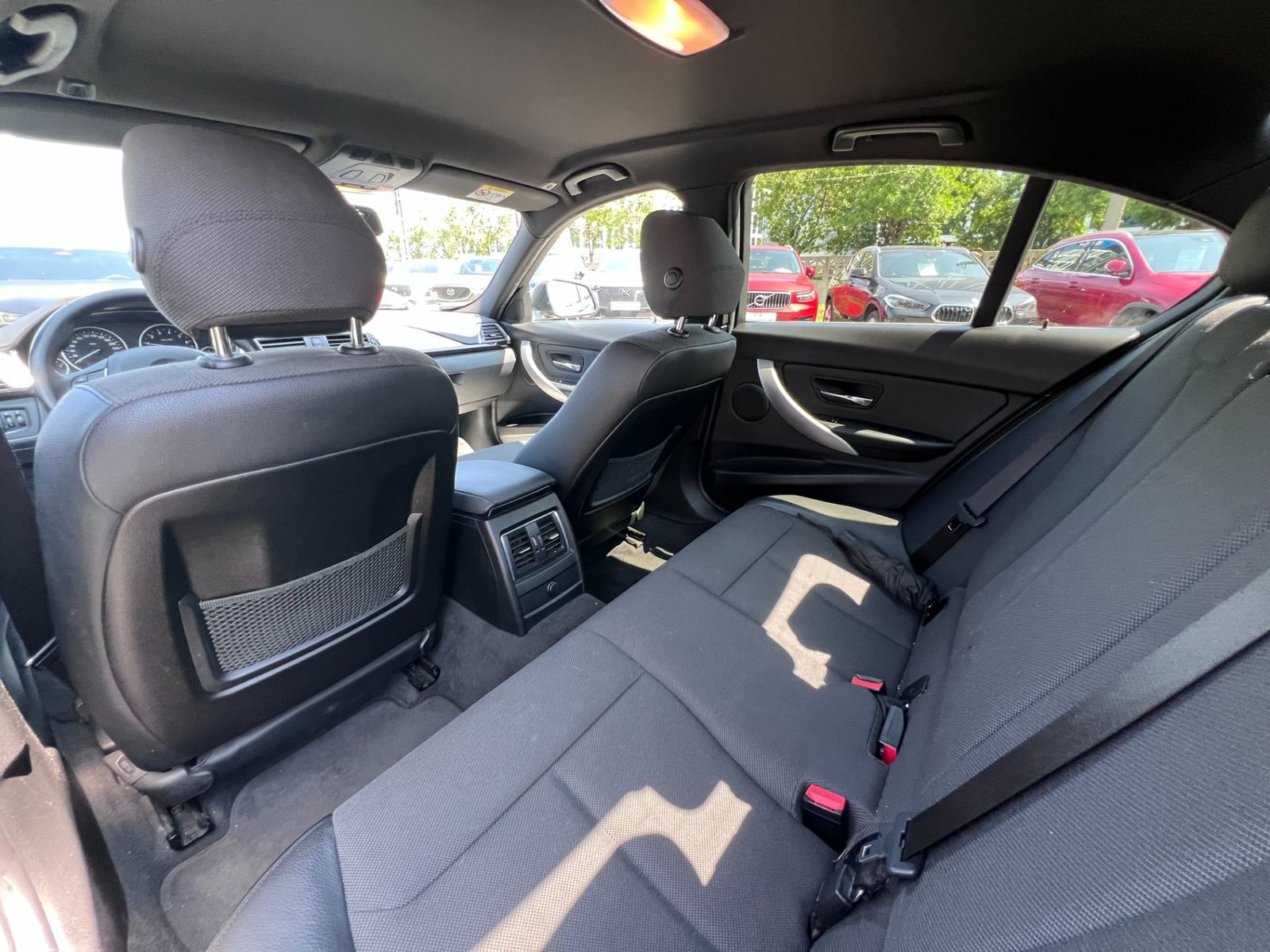 BMW Seria 3 2018 318i - foto 16