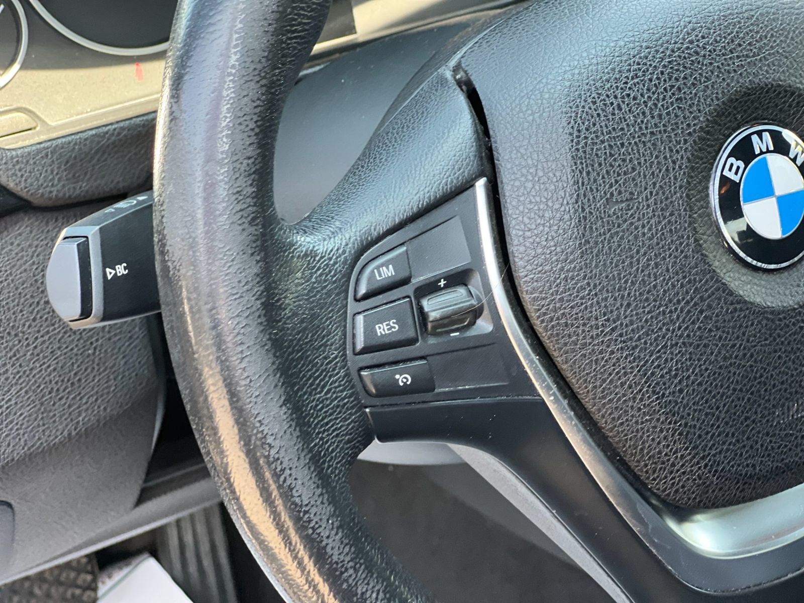 BMW Seria 3 2018 318i - foto 12