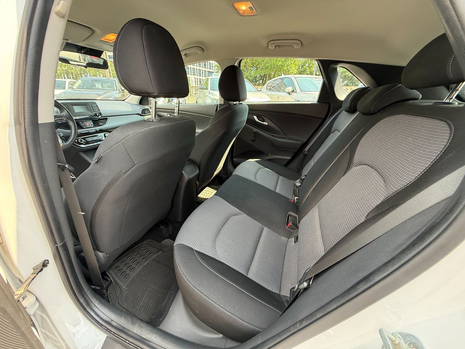 Hyundai i30 2022 - foto 9