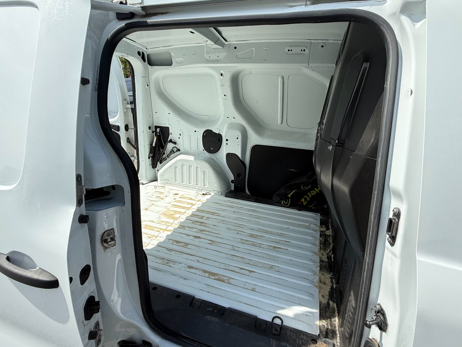 Renault Express 2022 1.5 diesel 75 cp - foto 17